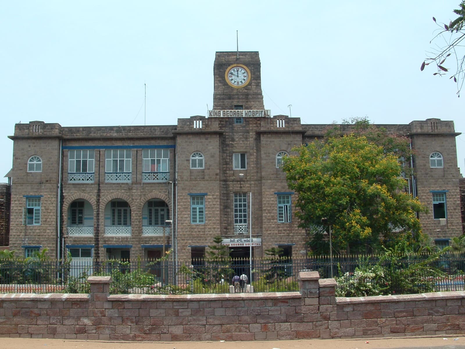 Andhra Medical College, Visakhapatnam campus