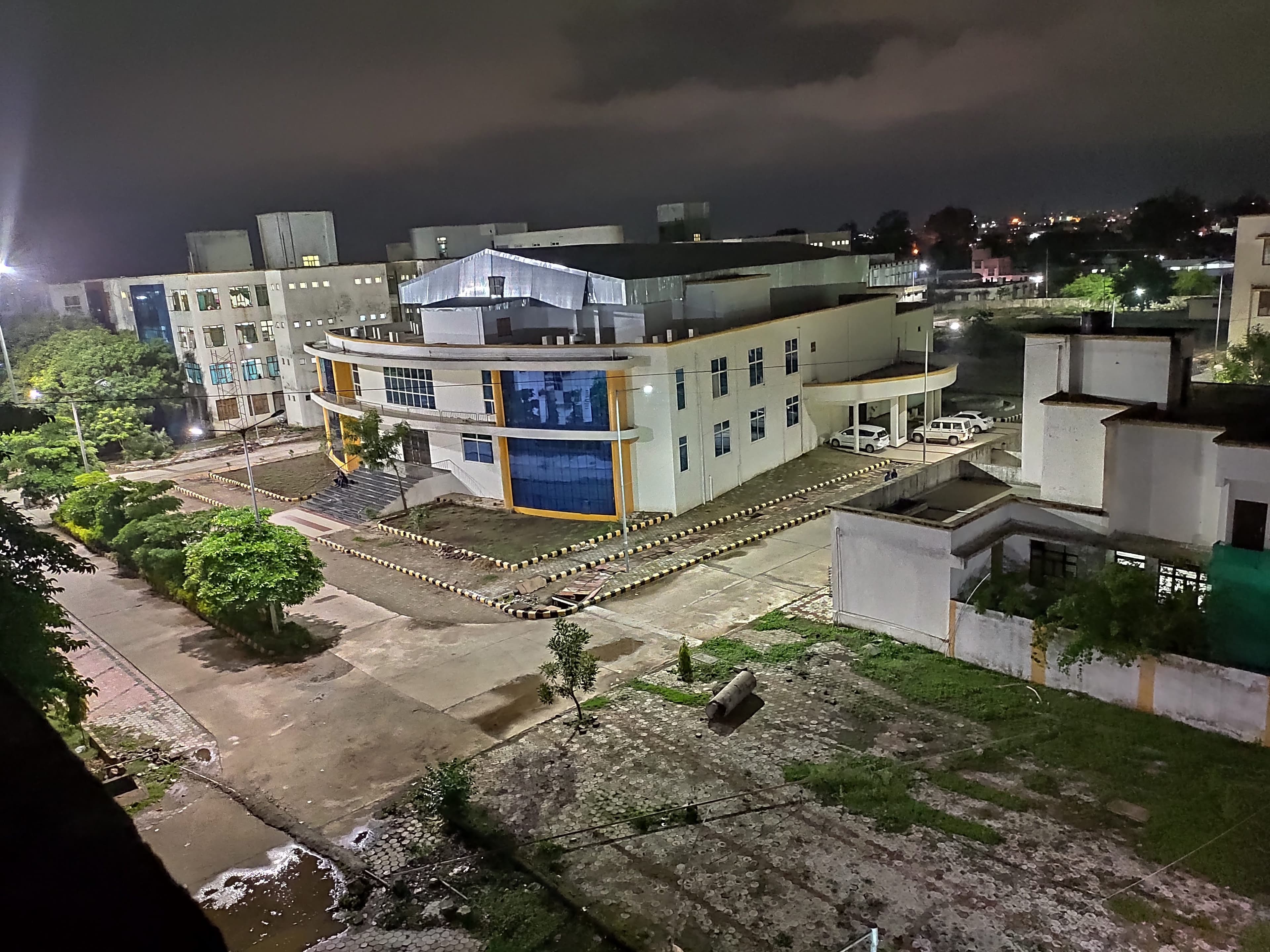 Bundelkhand Medical College, Sagar campus photo 1