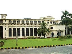 Dhaka Medical College campus photo 1