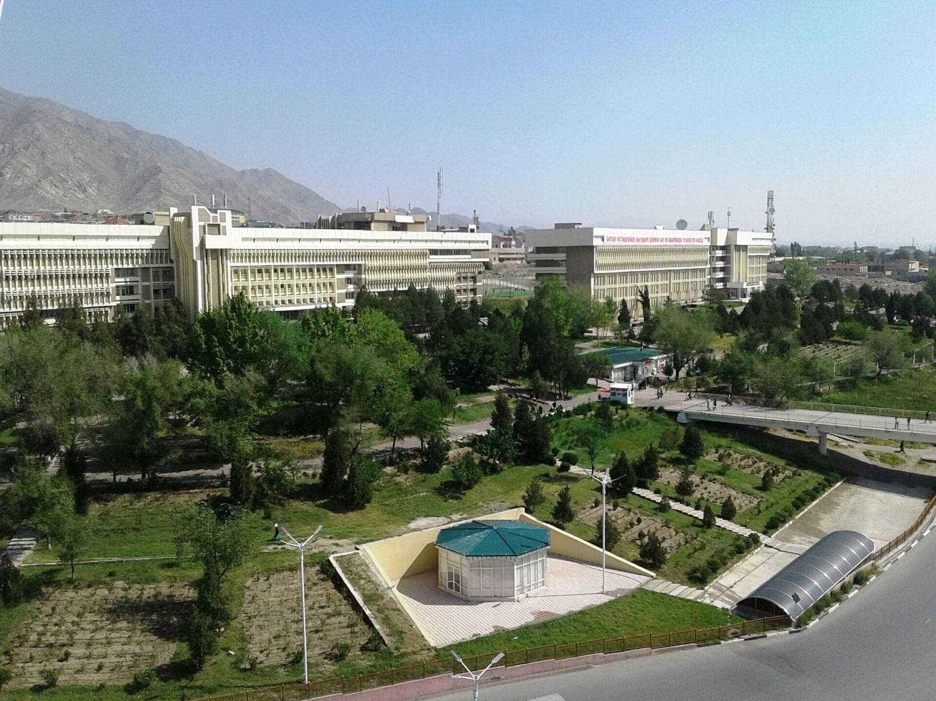 Khujand State University campus photo 2