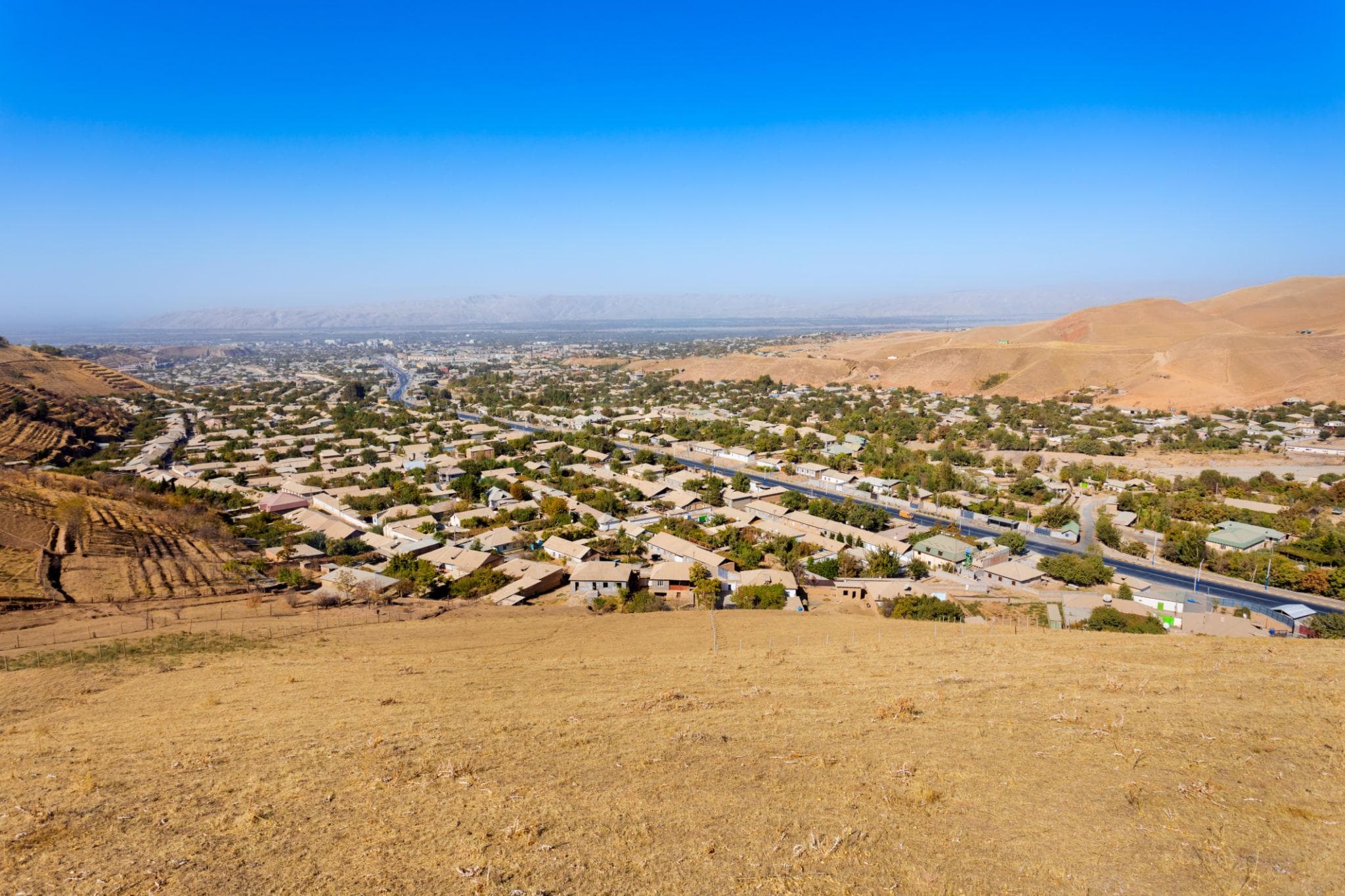 Kulob State University campus photo 1
