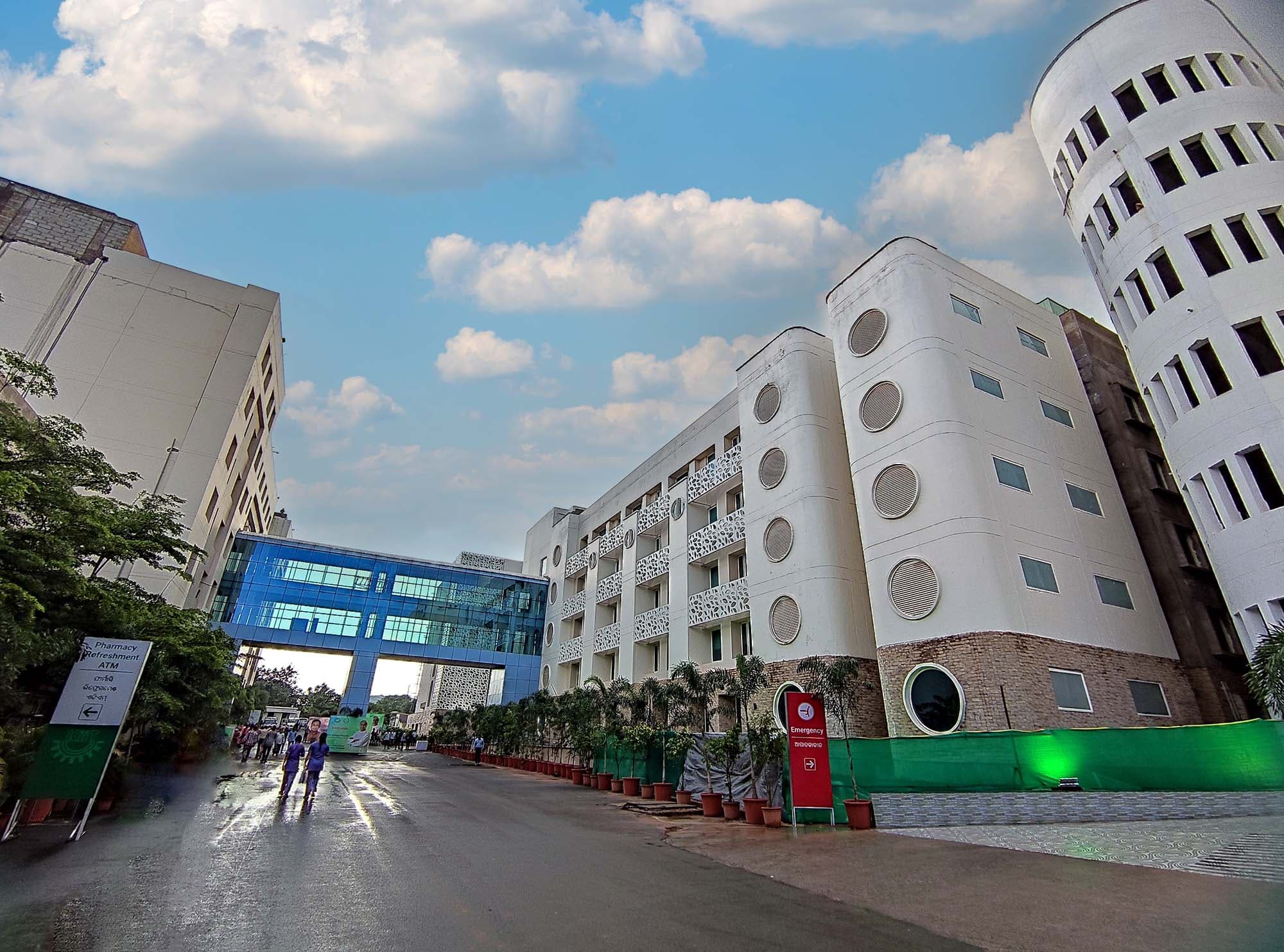 Kalinga Institute of Medical Sciences, Bhubaneswar campus photo 1
